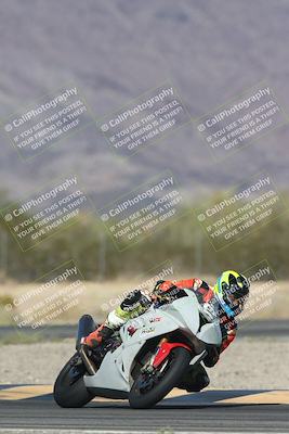 media/Oct-30-2025-Racers Edge (Thu) [[dabbdaf680]]/3-B Group/Session 5 (Turn 6)/